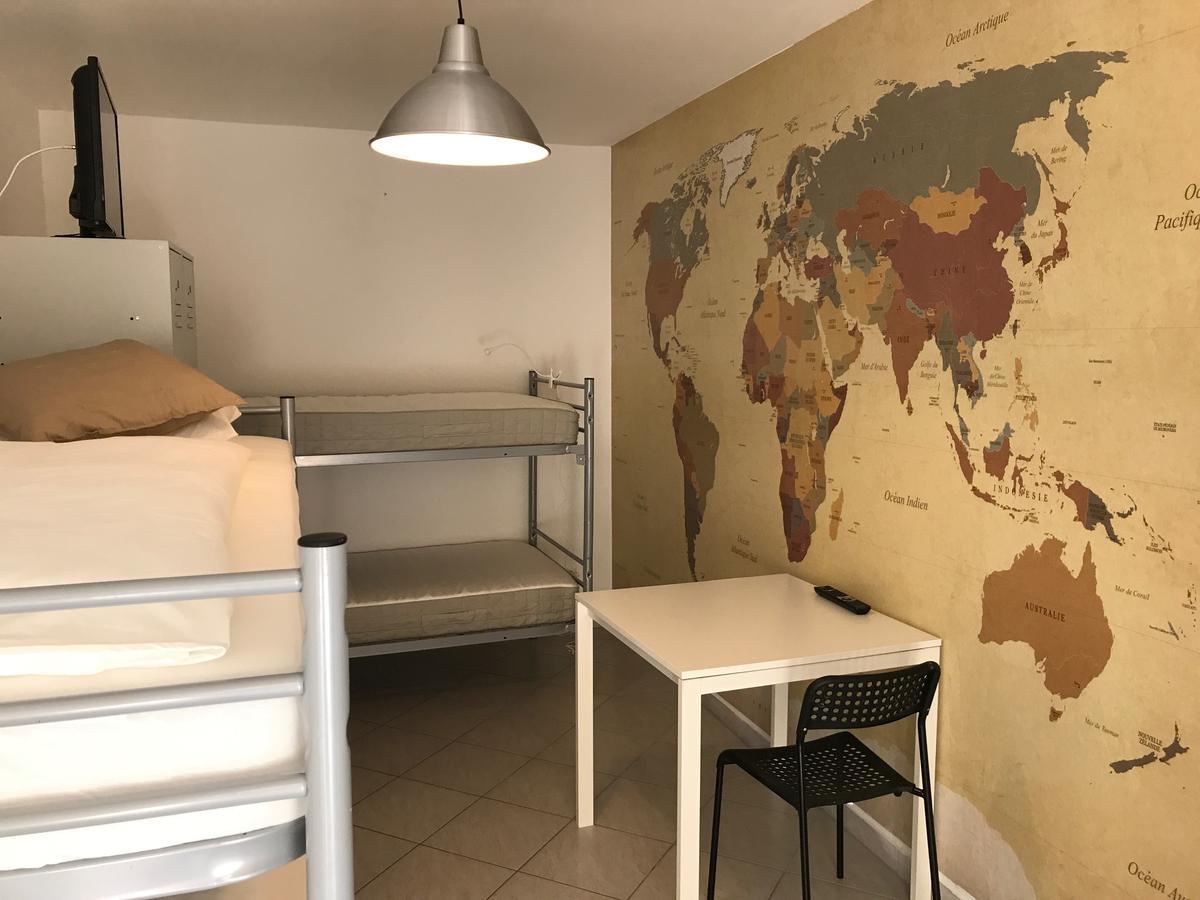 Boutique Hostel Zum Goldenen Kegel Wenen Buitenkant foto
