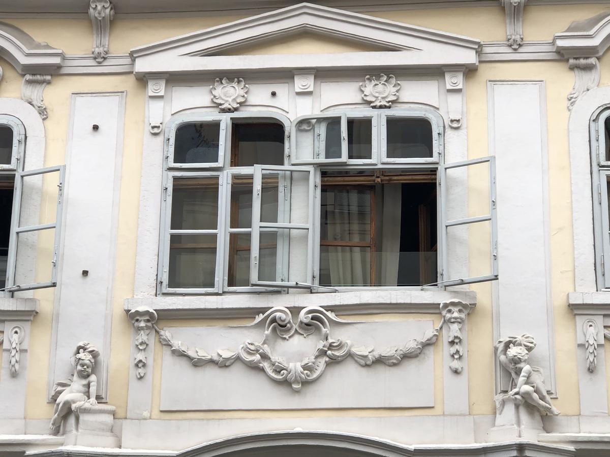 Boutique Hostel Zum Goldenen Kegel Wenen Buitenkant foto